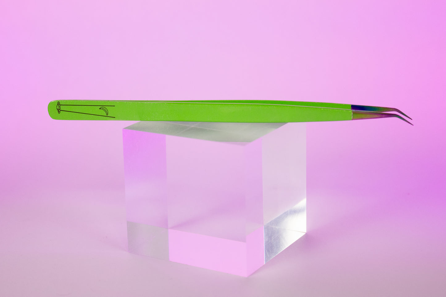 Curved Isolation Tweezer Gimme Space 'UFB'